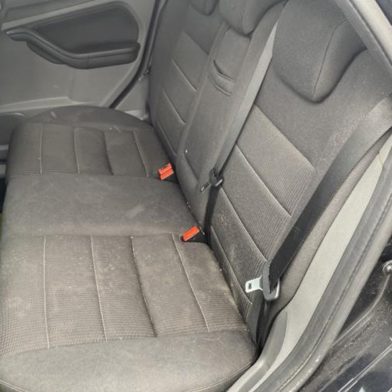 Calandre FORD FOCUS 2 Photo n°18