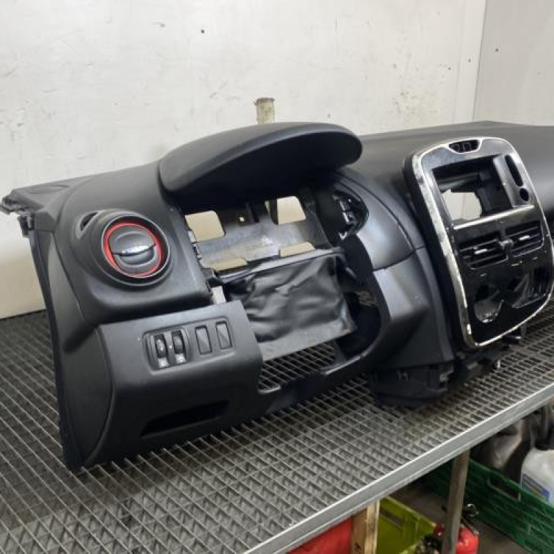 Planche de bord complete RENAULT CLIO 4 Photo n°2