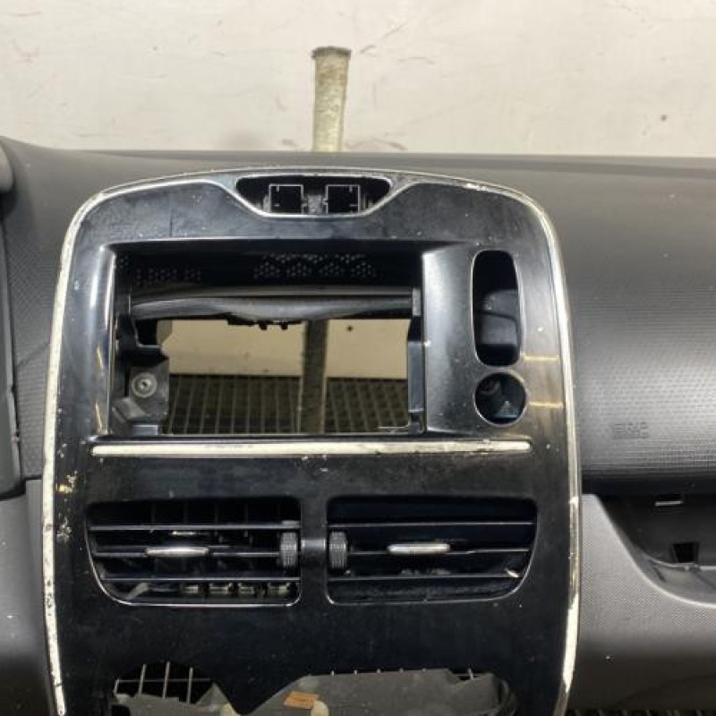 Planche de bord complete RENAULT CLIO 4 Photo n°8