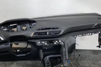 Planche de bord complete PEUGEOT 3008 2 Photo n°1