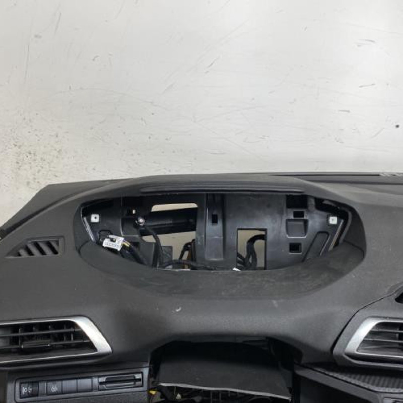 Planche de bord complete PEUGEOT 3008 2 Photo n°6