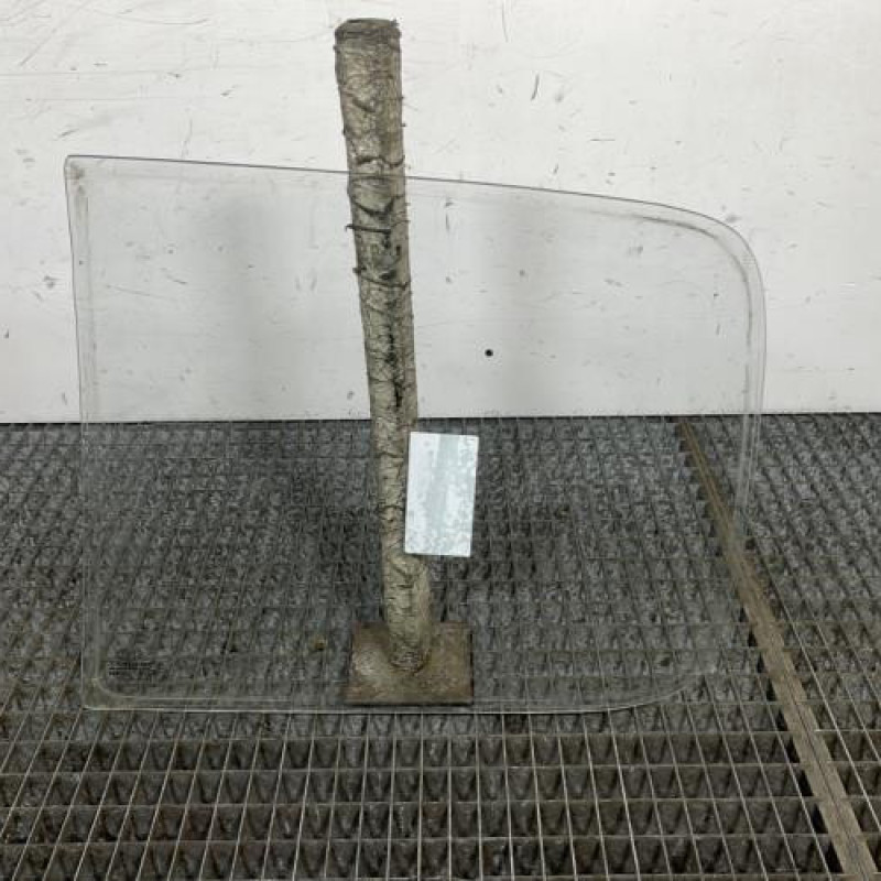 Custode arriere droit PEUGEOT 205 Photo n°4