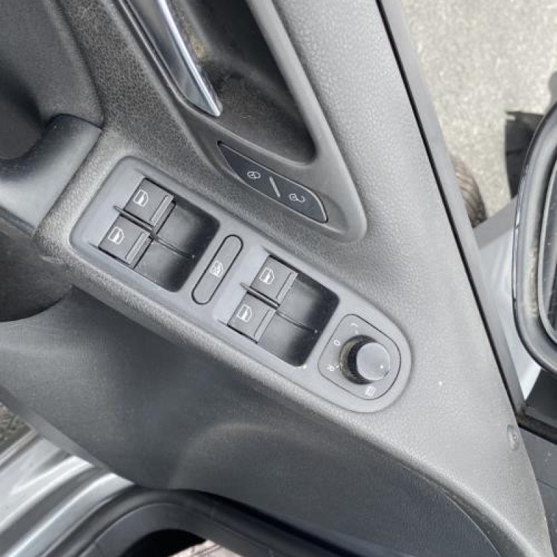 Porte avant droit VOLKSWAGEN GOLF 6 Photo n°17