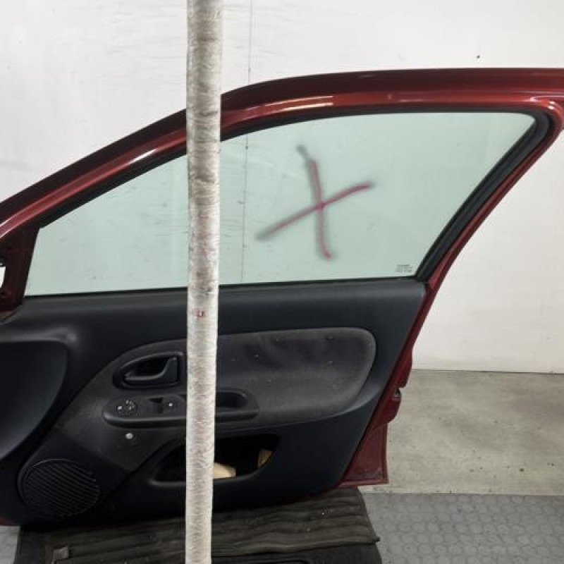 Porte avant droit RENAULT CLIO 2 Photo n°6