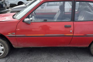Porte avant droit PEUGEOT 205