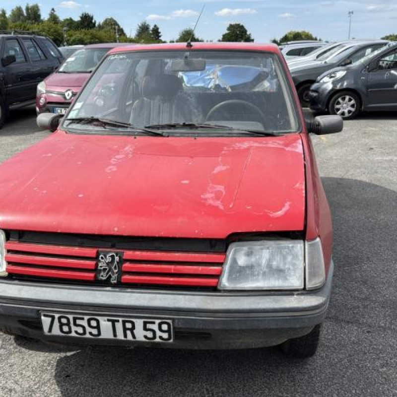 Porte avant droit PEUGEOT 205 Photo n°13