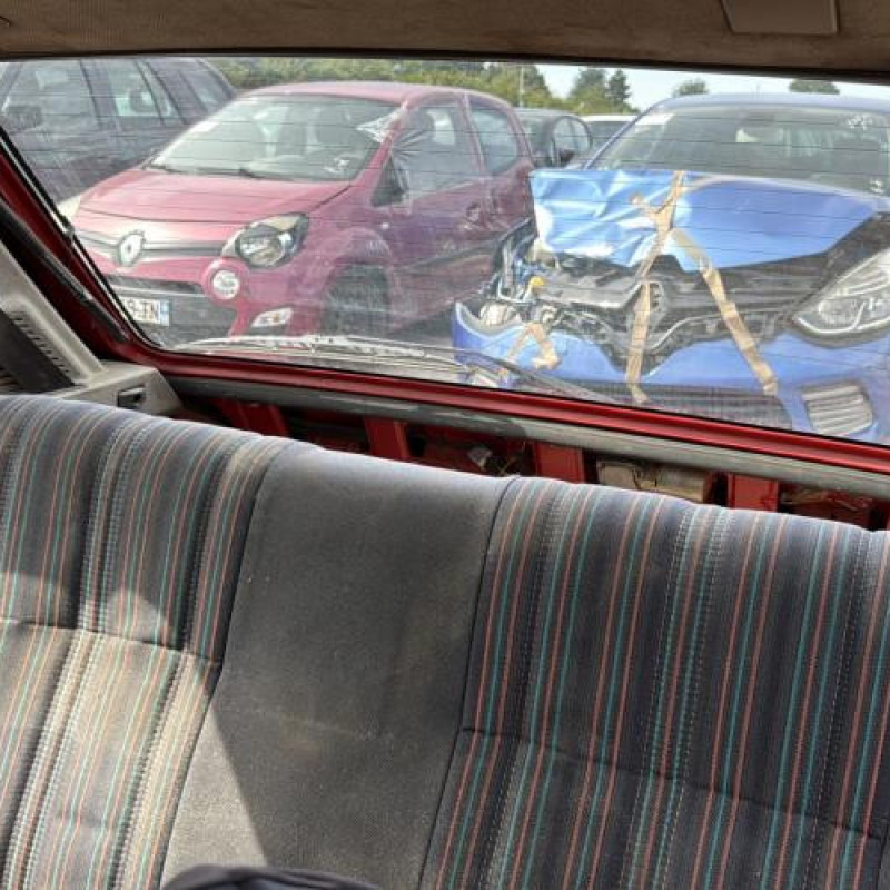 Porte avant droit PEUGEOT 205 Photo n°16
