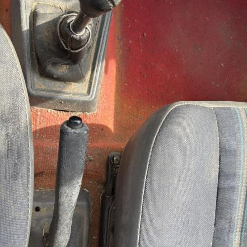Porte avant droit PEUGEOT 205 Photo n°19