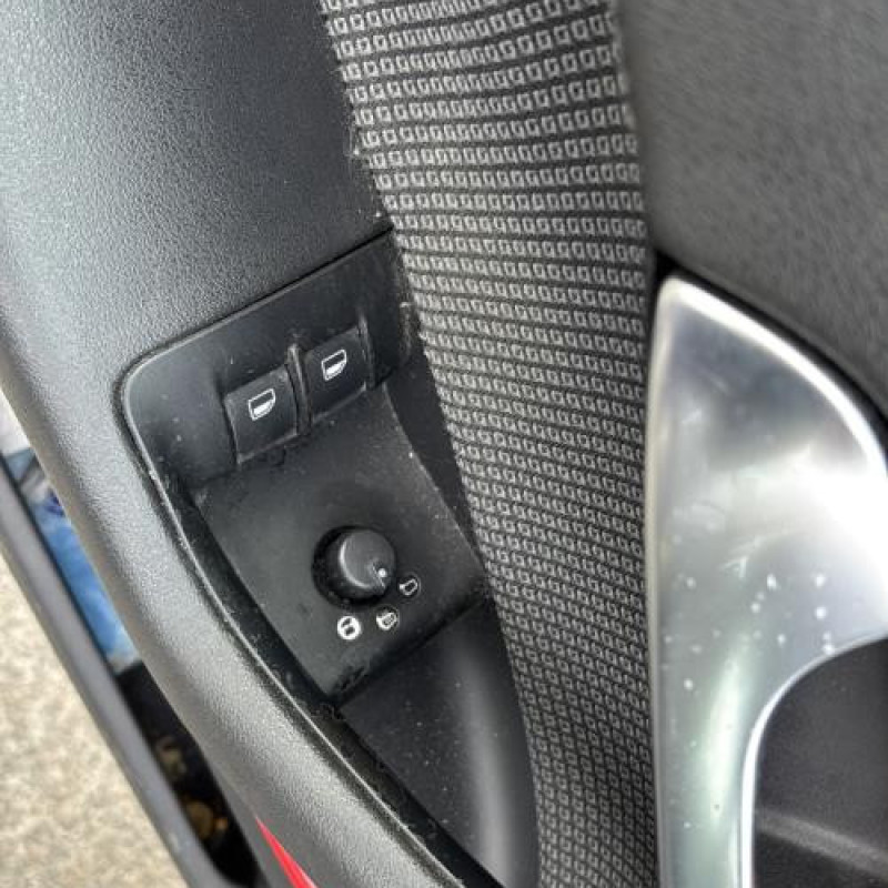 Porte avant gauche AUDI A3 2 Photo n°16