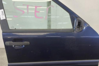 Porte avant droit MERCEDES CLASSE C 202 Photo n°1