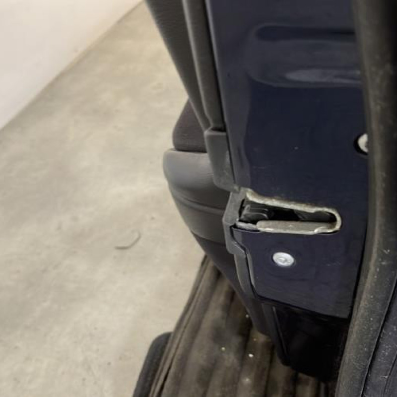 Porte avant droit MERCEDES CLASSE C 202 Photo n°3