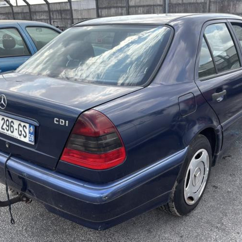 Porte avant droit MERCEDES CLASSE C 202 Photo n°20