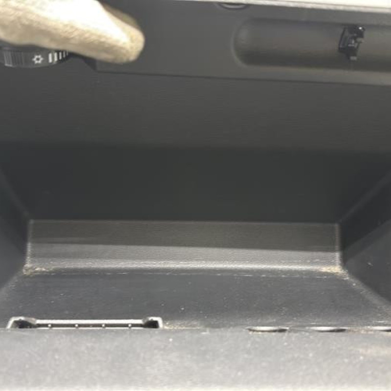 Boite a gants VOLKSWAGEN TOURAN 3 Photo n°3