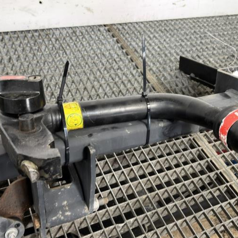 Attelage (boule de remorquage) OPEL MERIVA B Photo n°4