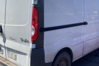 Bras essuie glace avant gauche RENAULT TRAFIC 2