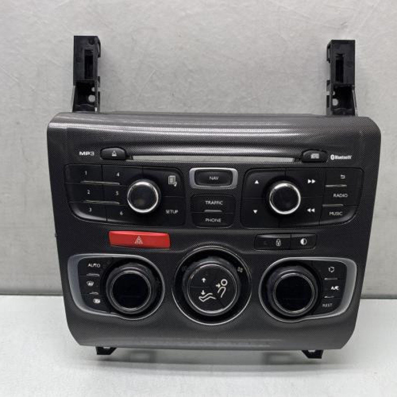 Bouton de warning CITROEN C4 2 Photo n°1