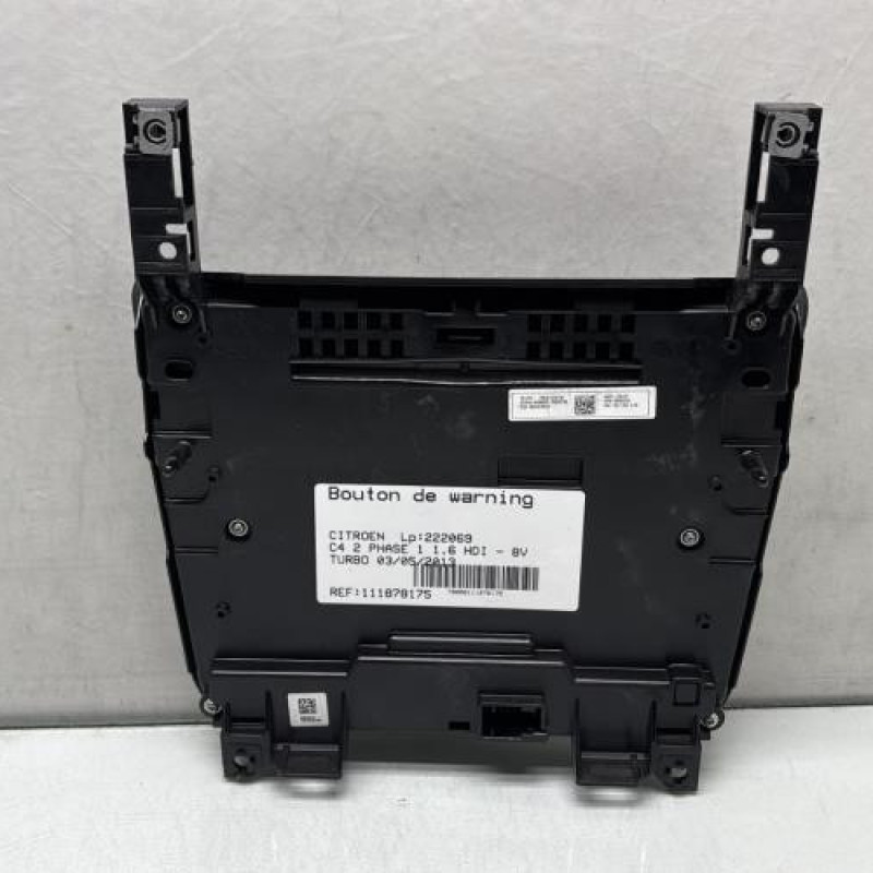 Bouton de warning CITROEN C4 2 Photo n°2