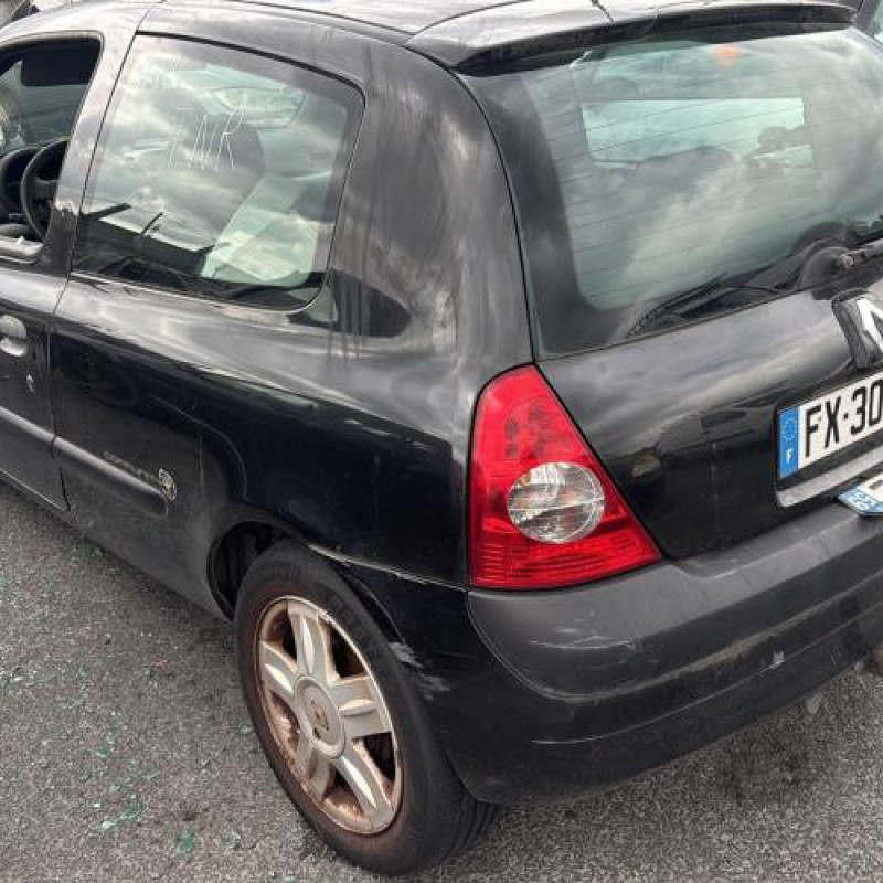 Capot RENAULT CLIO 2 Photo n°13