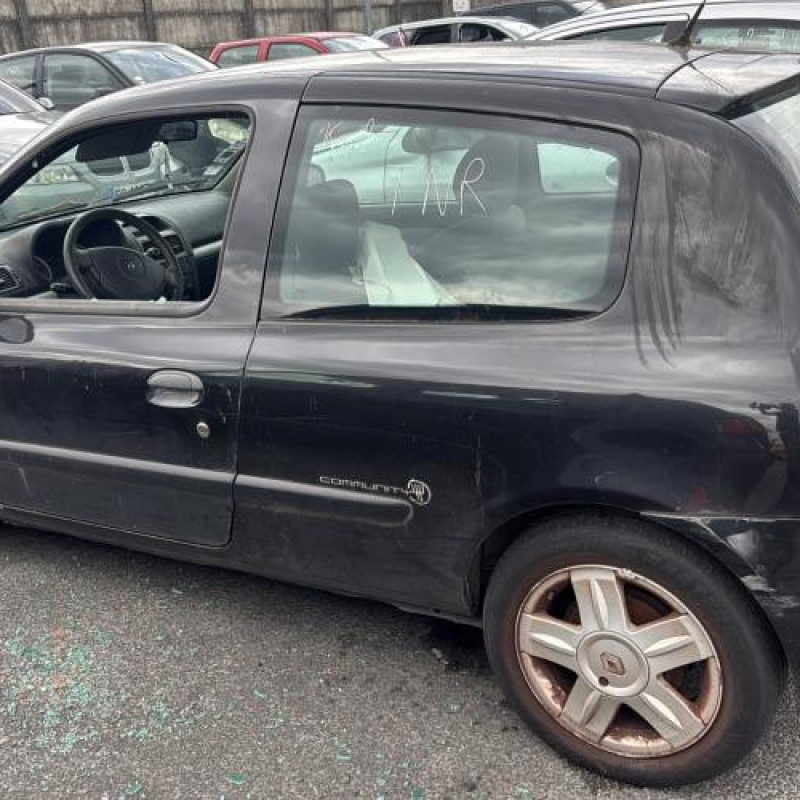Capot RENAULT CLIO 2 Photo n°15