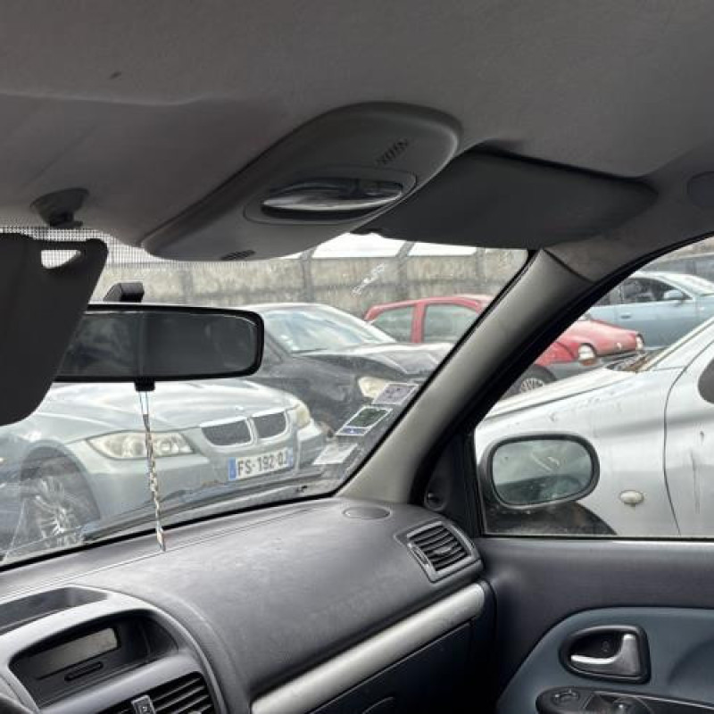 Capot RENAULT CLIO 2 Photo n°19