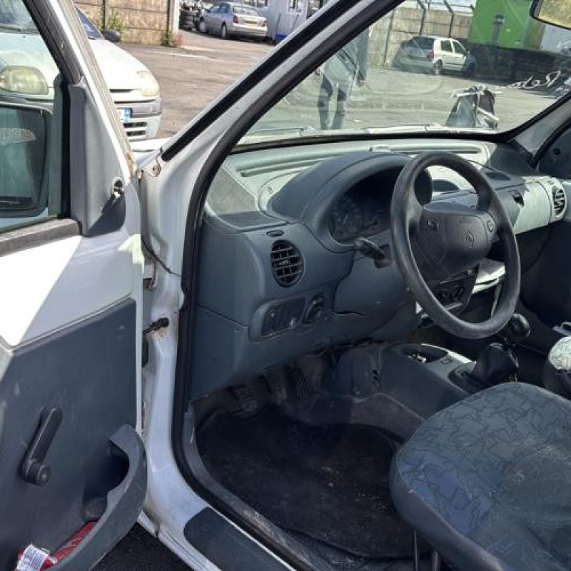 Pare choc arriere RENAULT KANGOO 1 Photo n°15