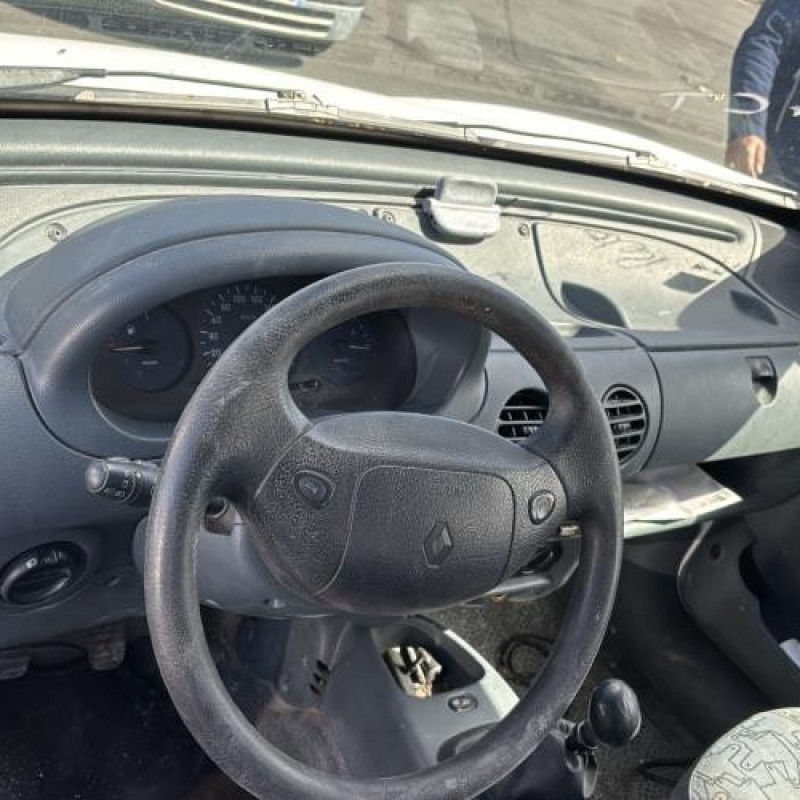 Pare choc arriere RENAULT KANGOO 1 Photo n°17