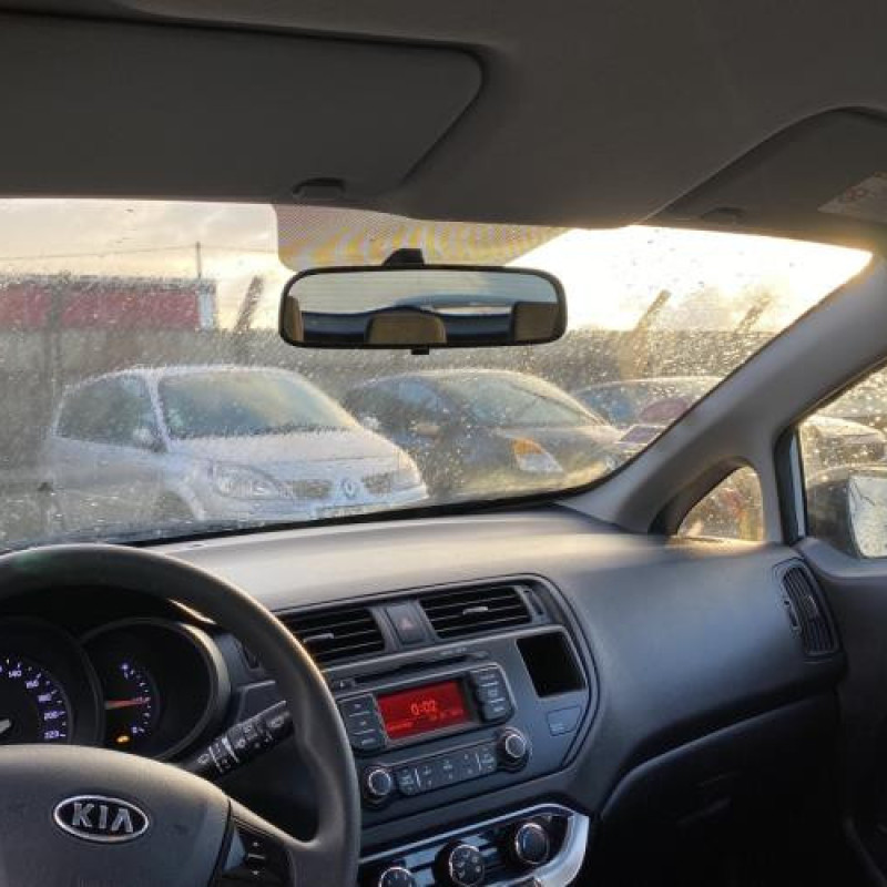 Plage arriere KIA RIO 3 Photo n°19
