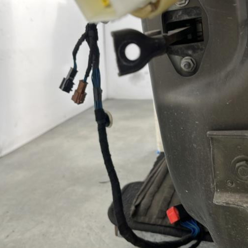 Porte avant gauche CITROEN DS3 Photo n°7