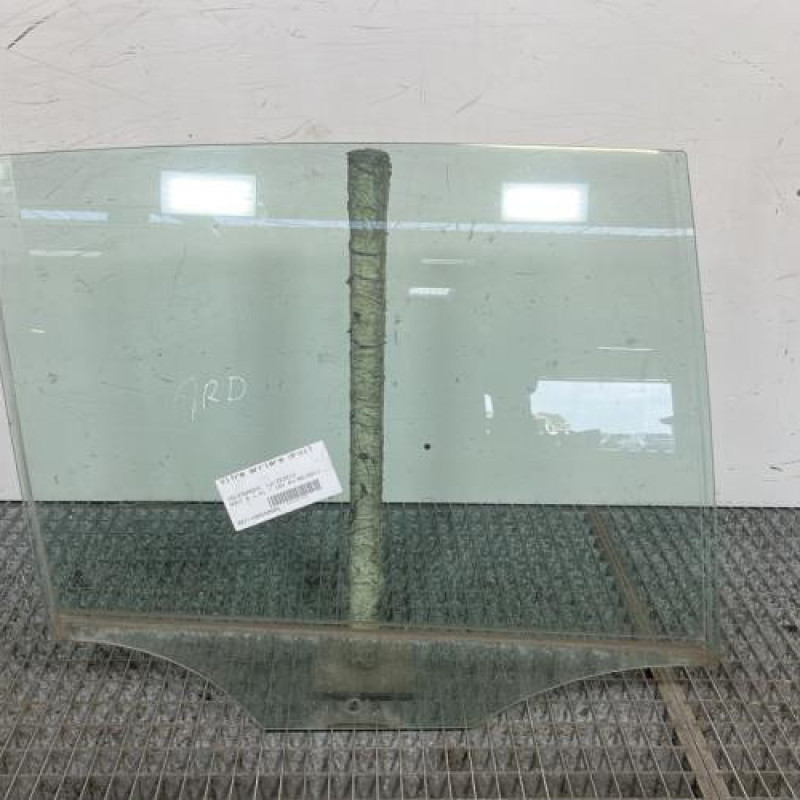 Vitre arriere droit VOLKSWAGEN GOLF 6 Photo n°1