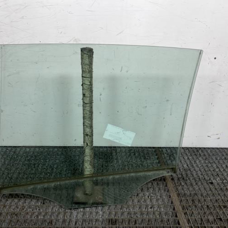 Vitre arriere droit VOLKSWAGEN GOLF 6 Photo n°4