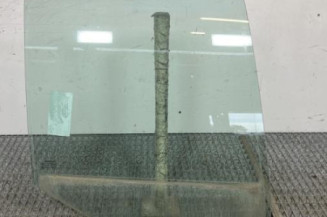 Vitre arriere droit RENAULT CLIO 2 Photo n°1