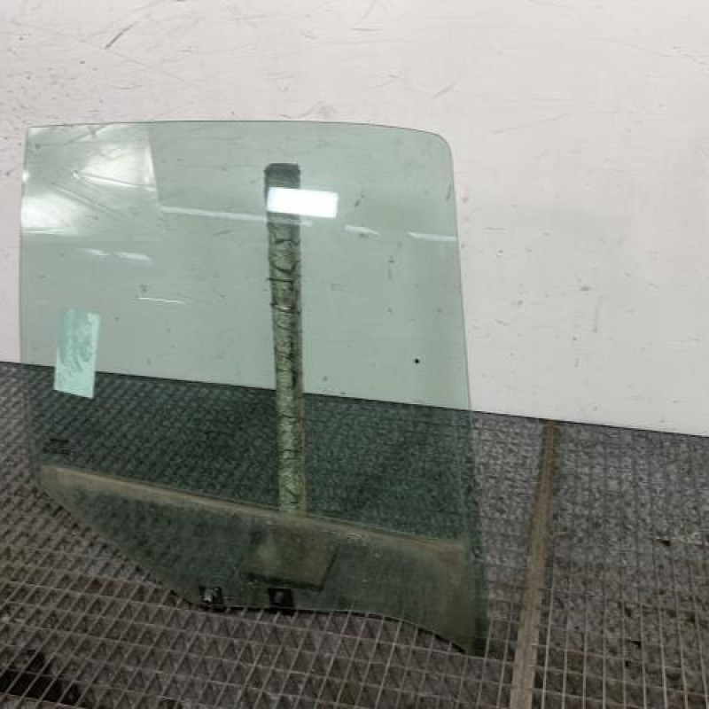 Vitre arriere droit RENAULT CLIO 2 Photo n°3