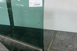 Vitre arriere droit RENAULT MEGANE 4
