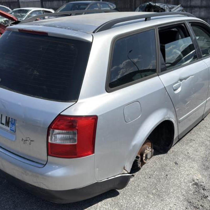 Vitre arriere droit AUDI A4 2 Photo n°7