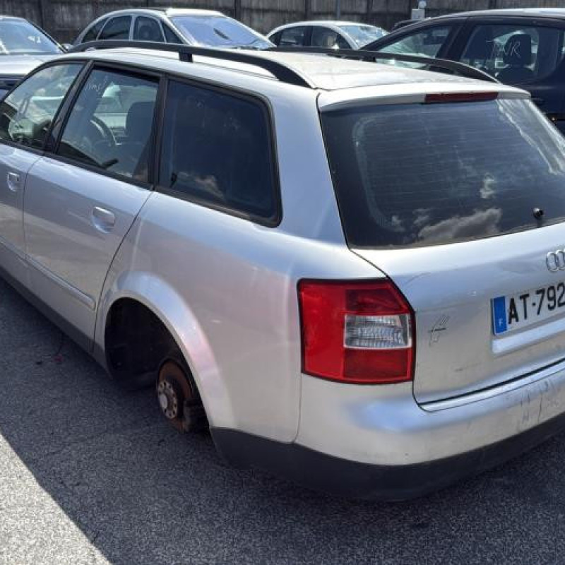 Vitre arriere droit AUDI A4 2 Photo n°8