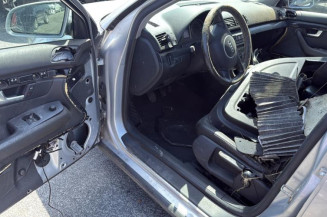 Vitre arriere droit AUDI A4 2