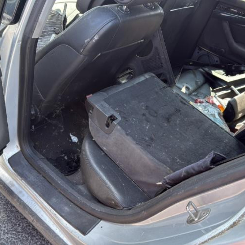 Vitre arriere droit AUDI A4 2 Photo n°17