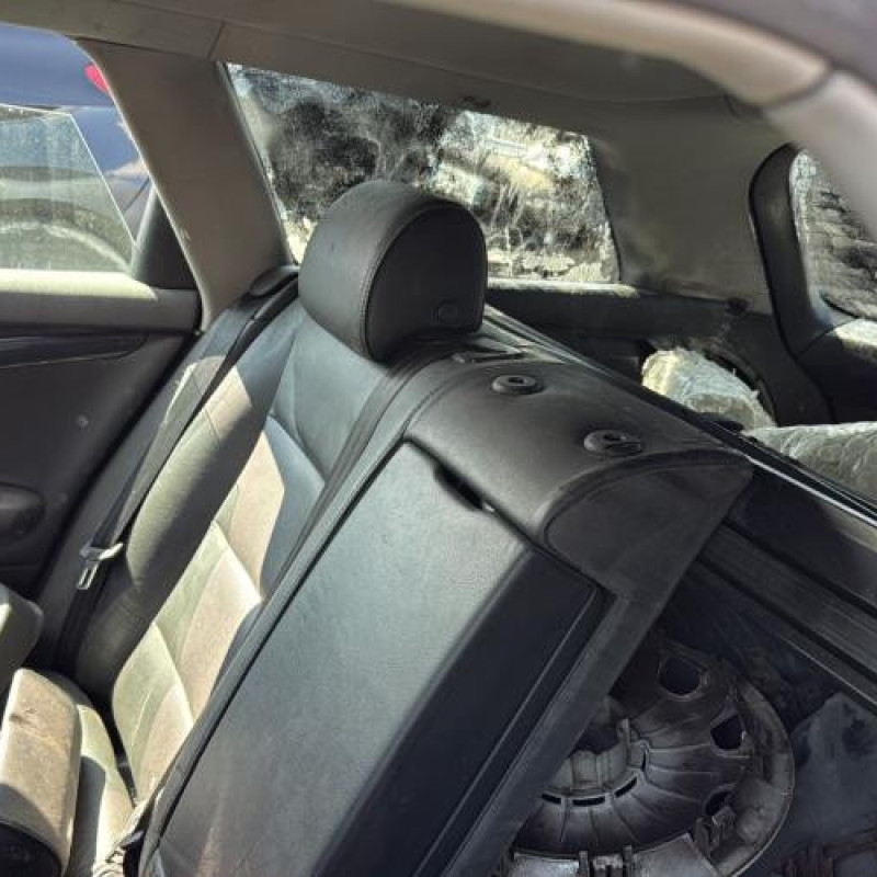Vitre arriere droit AUDI A4 2 Photo n°18