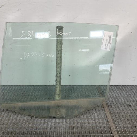 Vitre arriere gauche VOLKSWAGEN GOLF 5 Photo n°1