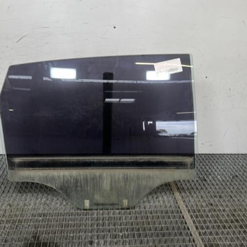 Vitre arriere droit CHEVROLET CAPTIVA Photo n°1