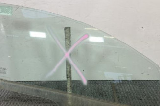 Vitre avant droit FIAT GRANDE PUNTO Photo n°1