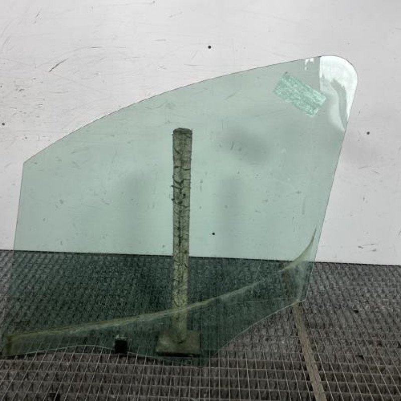 Vitre avant droit PEUGEOT PARTNER 2 Photo n°4