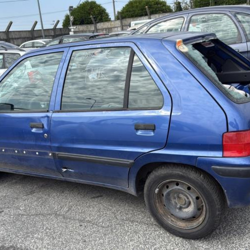 Optique avant principal droit (feux)(phare) PEUGEOT 106 Photo n°12