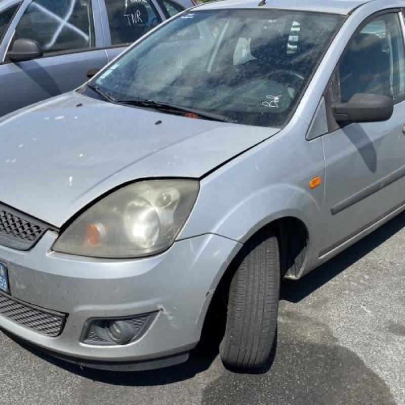 Vitre avant gauche FORD FIESTA 5 Photo n°5