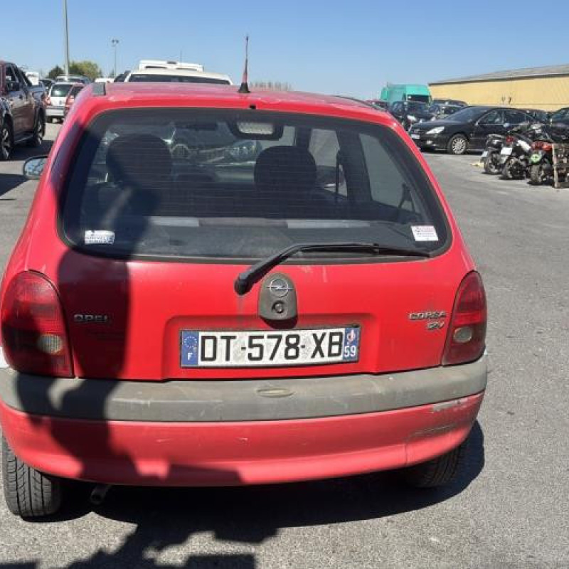 Optique avant principal droit (feux)(phare) OPEL CORSA B Photo n°8