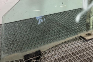 Vitre avant gauche AUDI A4 2