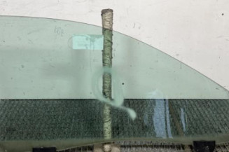 Vitre avant gauche AUDI A4 2