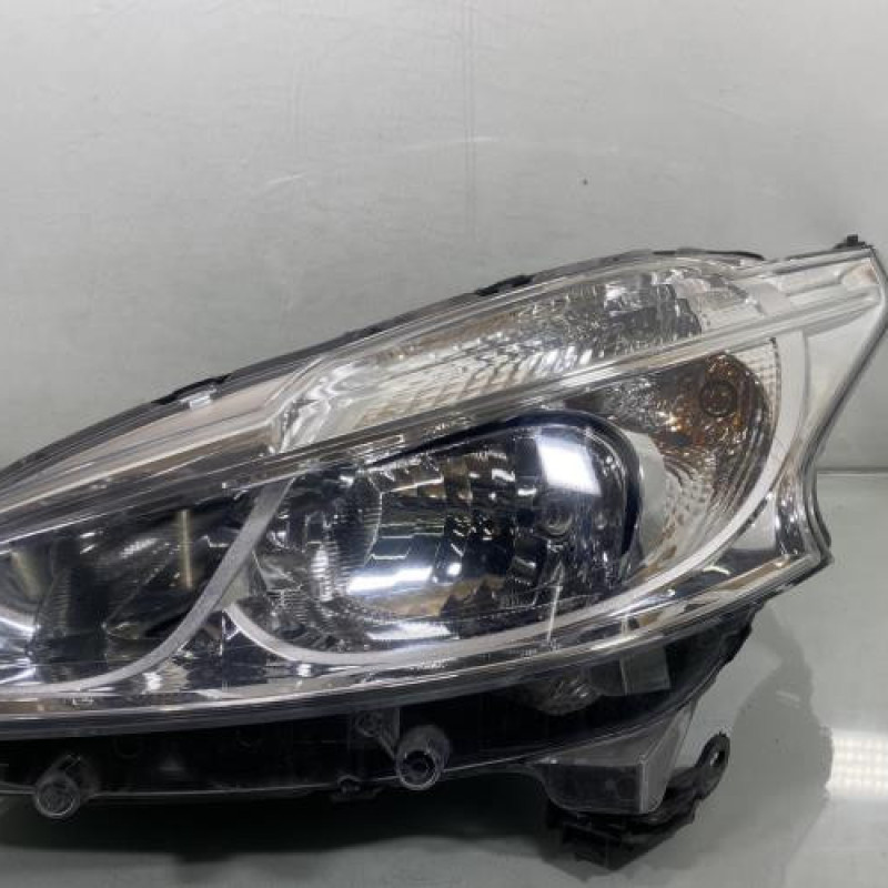 Optique avant principal gauche (feux)(phare) PEUGEOT 208 1 Photo n°1