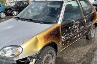 Optique avant principal gauche (feux)(phare) CITROEN SAXO