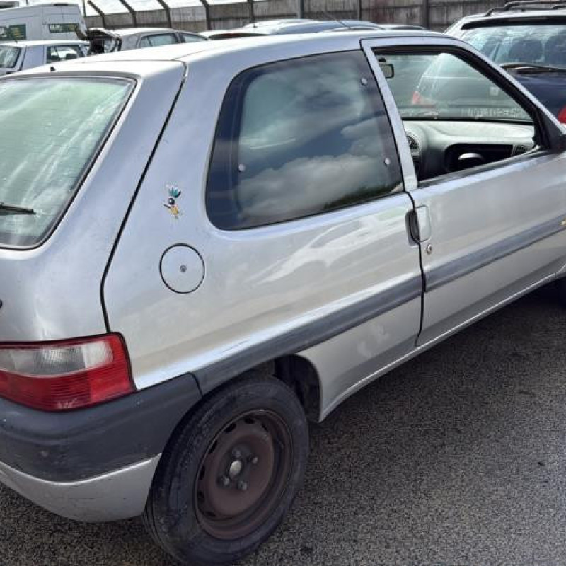 Optique avant principal gauche (feux)(phare) CITROEN SAXO Photo n°8